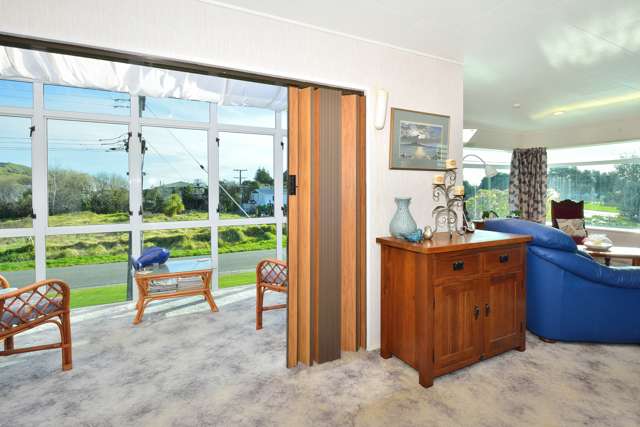 3 Domett Street Mahia_4