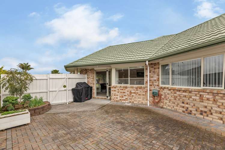 1 Gairloch Place Wattle Downs_16