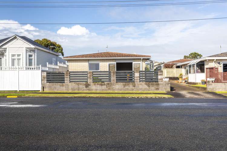 3/10 Karamu Street Strandon_12