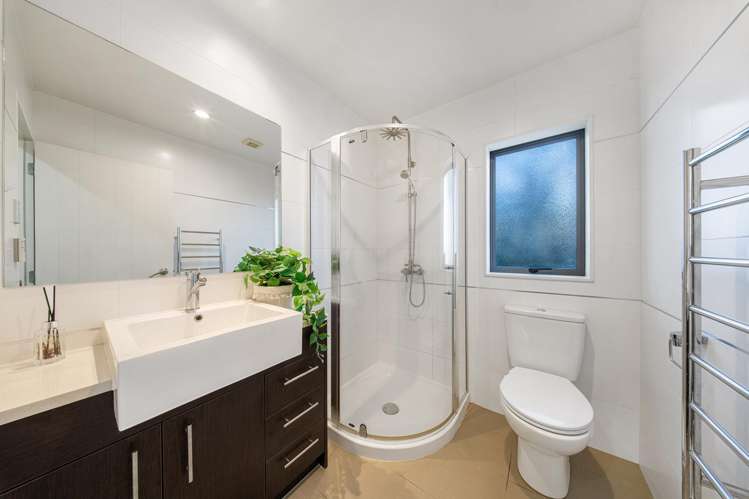 18 Bintulu Place Fairview Heights_20