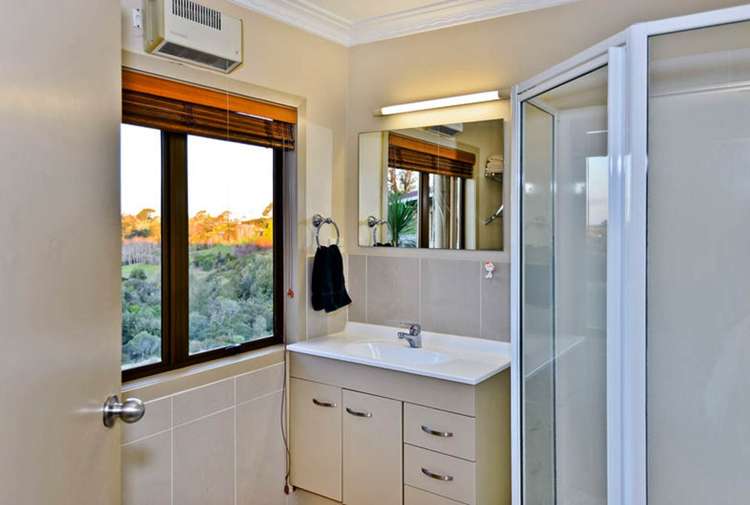 136 Okura River Road Okura_24