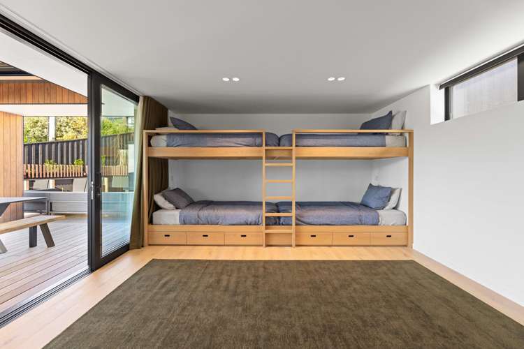 11 Beach Road Akaroa_17