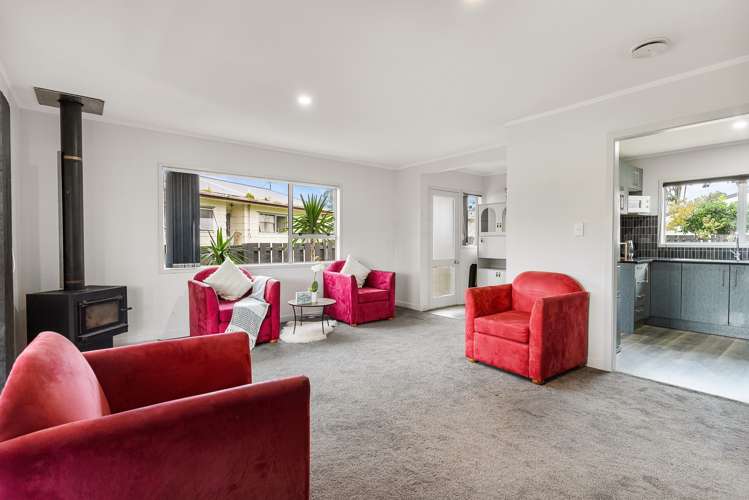 6 Stoll Place Clendon Park_5