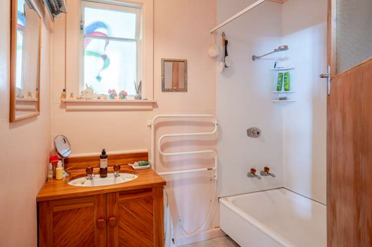 19 Muter Street Akaroa_11