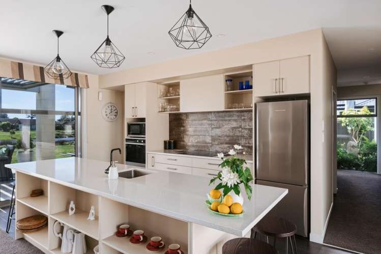 71 Palm Springs Boulevard_3