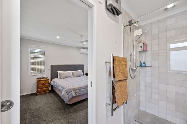 5 Arbuckle Road Frimley_8