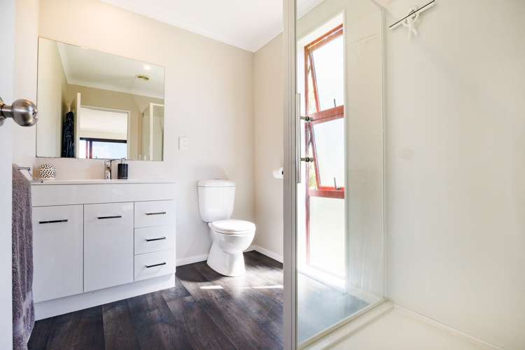 107 Ashhurst Road Bunnythorpe_13