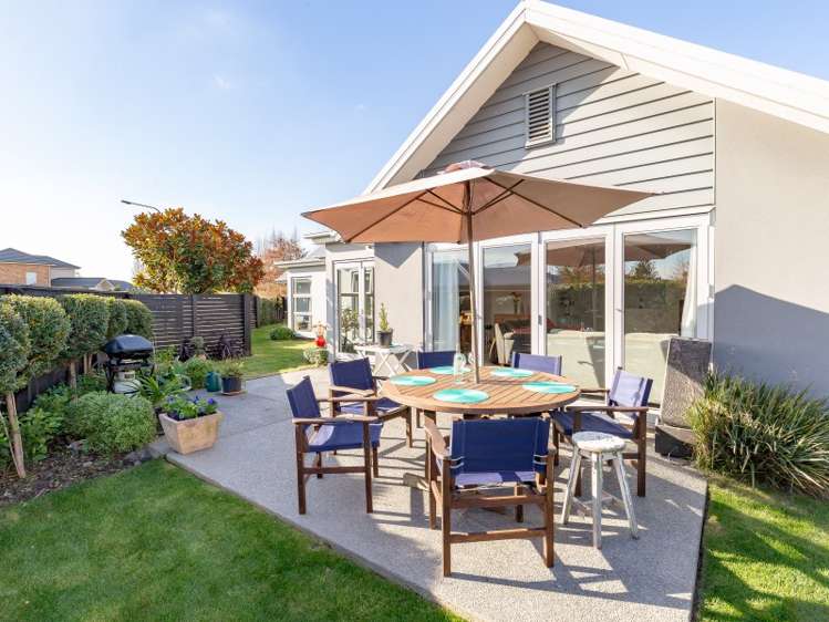 2 Millpark Place Northwood_18