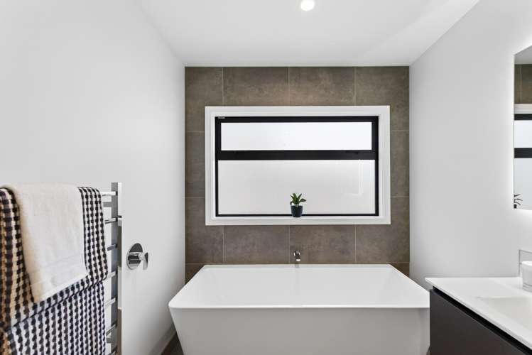 14 Annie Aranui Drive Poraiti_33