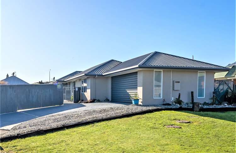 9 Vining Crescent Stoke_0