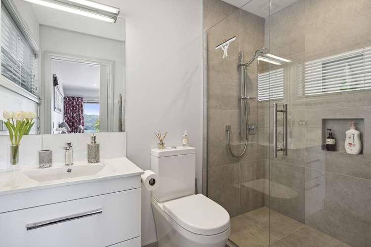 71 Endeavour Drive Whitby_22