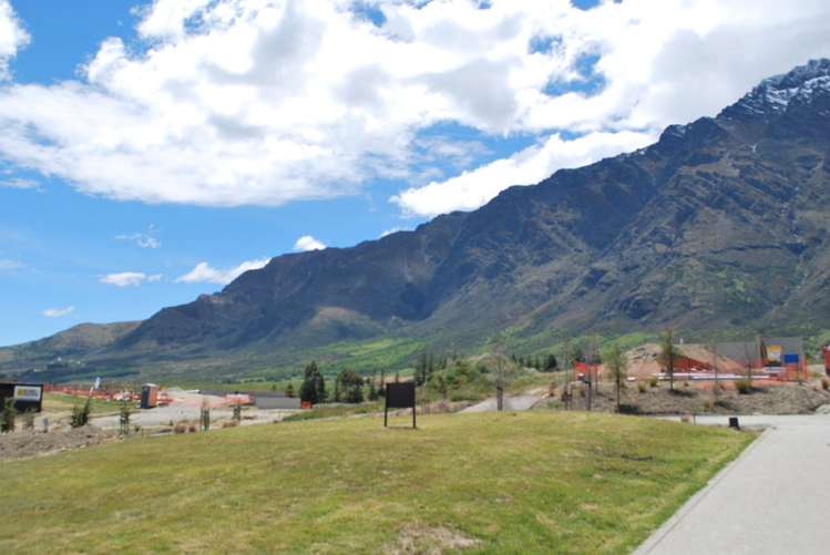 15 Falconer Rise Jacks Point_5