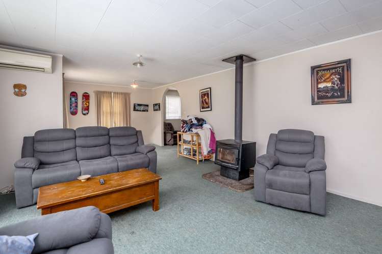 16a Clifton Avenue Carterton_2