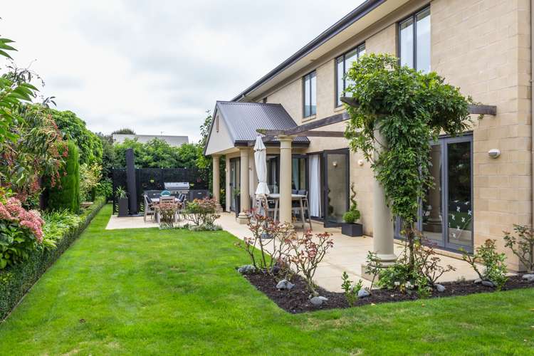 1 Leabridge Mews Harewood_15