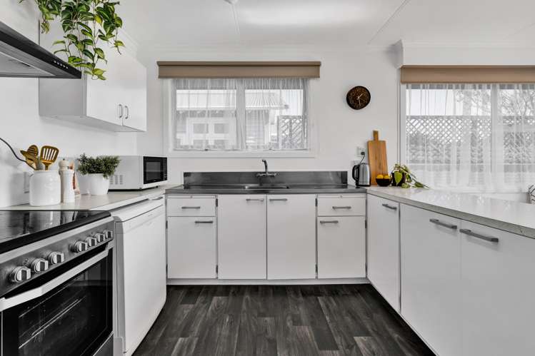 16 Walsh Road Westown_11