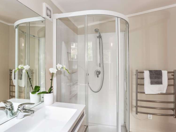 256 Monument Road Clevedon_16