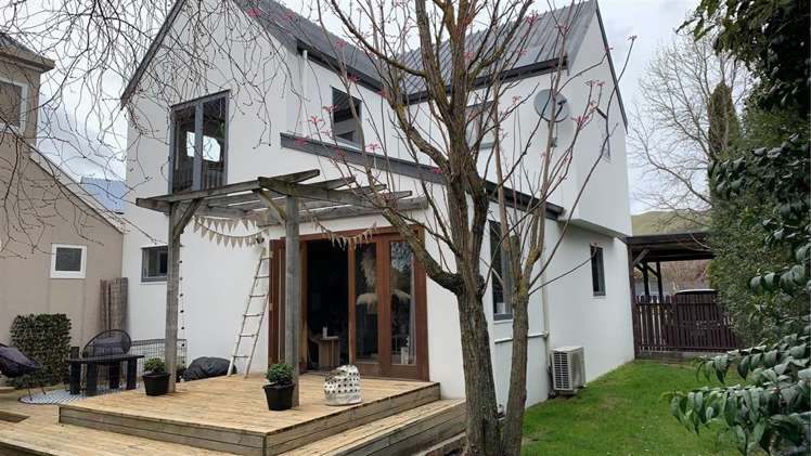 5a Mountain View Road_0