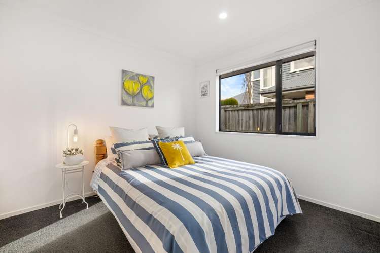 56 Broomfield Terrace Burwood_13