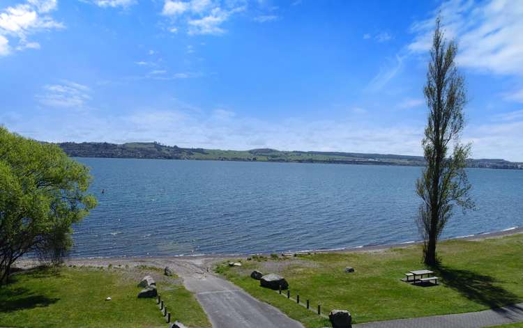 19 Wharewaka Road Wharewaka_40