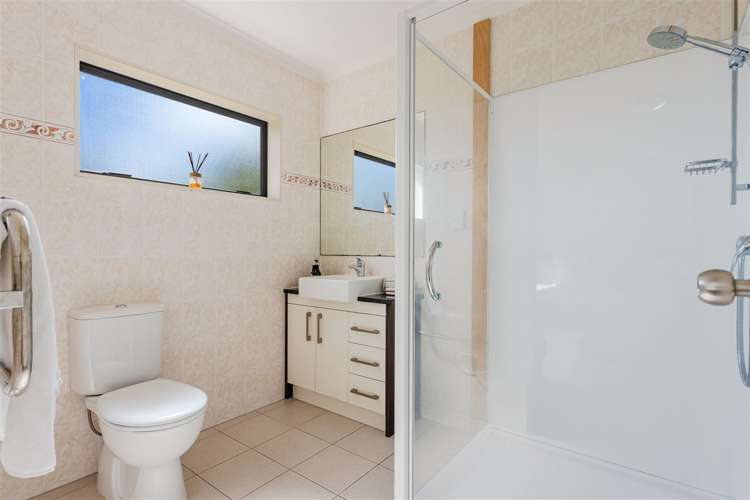 59a Hewlett Road Massey_16