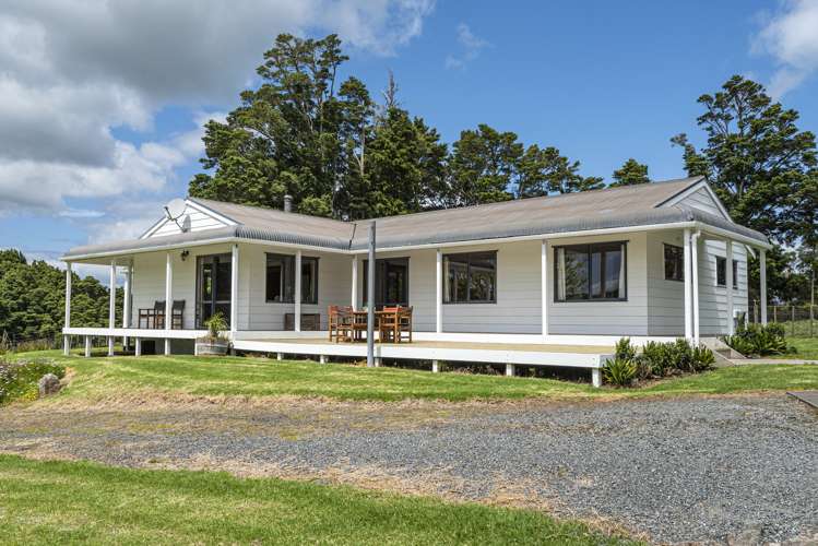 2006a State Highway 1 Whakapara_25