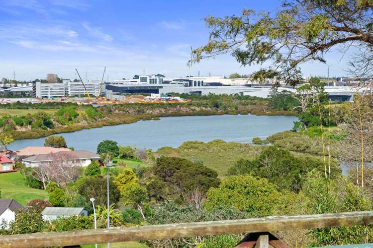 40 Ellesmere Crescent Pakuranga Heights_13