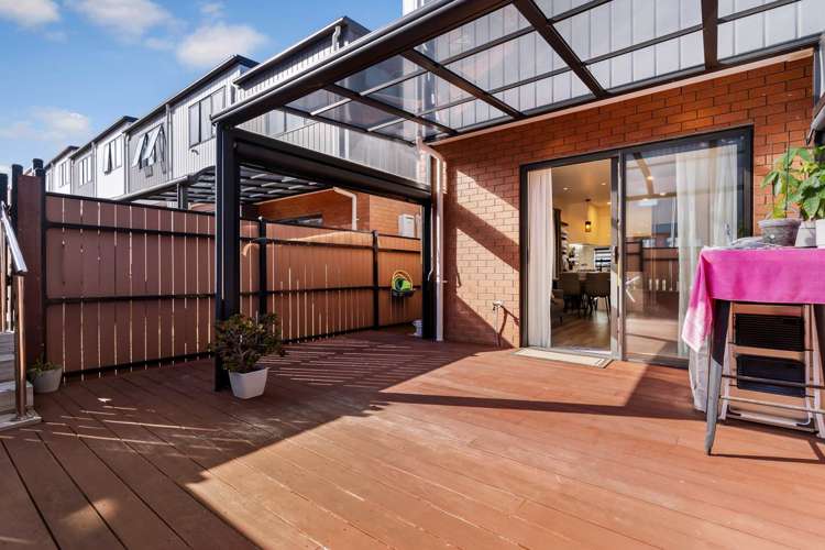 18 Treeline Lane Flat Bush_10