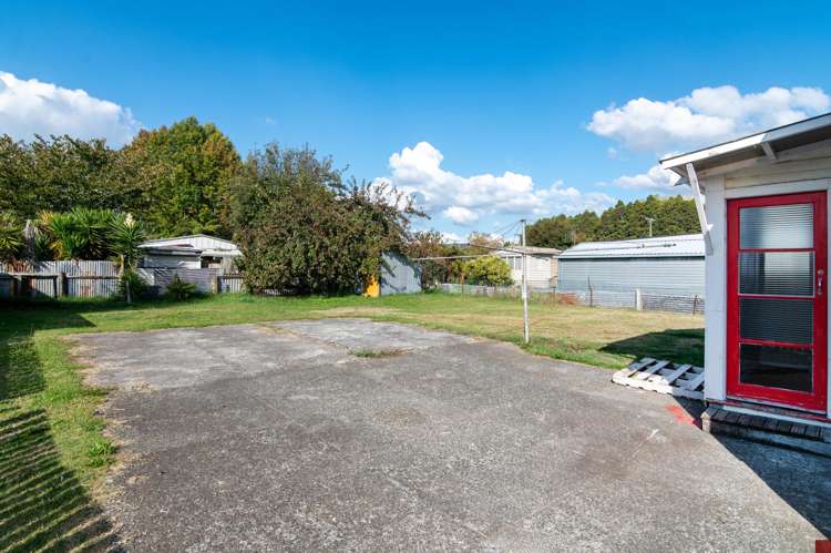 8 Miro Street Mangakino_12