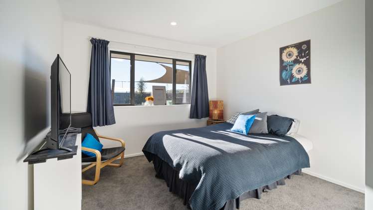 1 Fantail Avenue Amberley_15