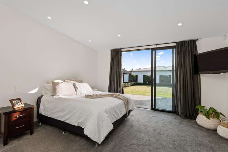 13 Carnaveron Drive Lincoln_17