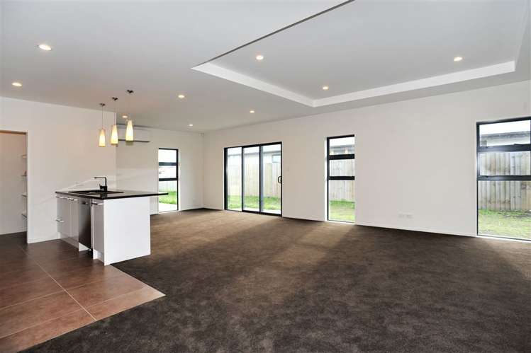 40 Vernon Drive Lincoln_3