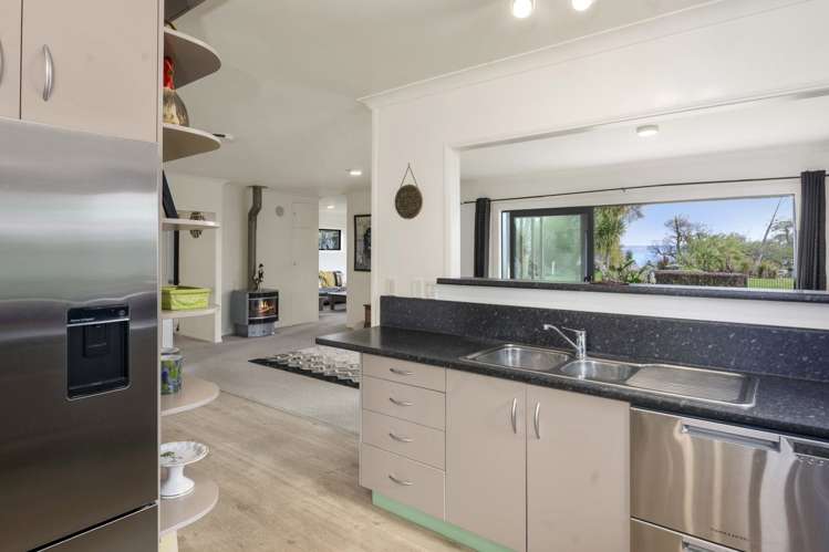 10A Cooper Avenue Holdens Bay_11