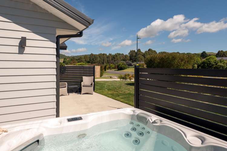 1 Kahikatea Drive Kinloch_21