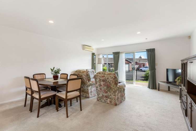 32 The Grove Red Beach_12