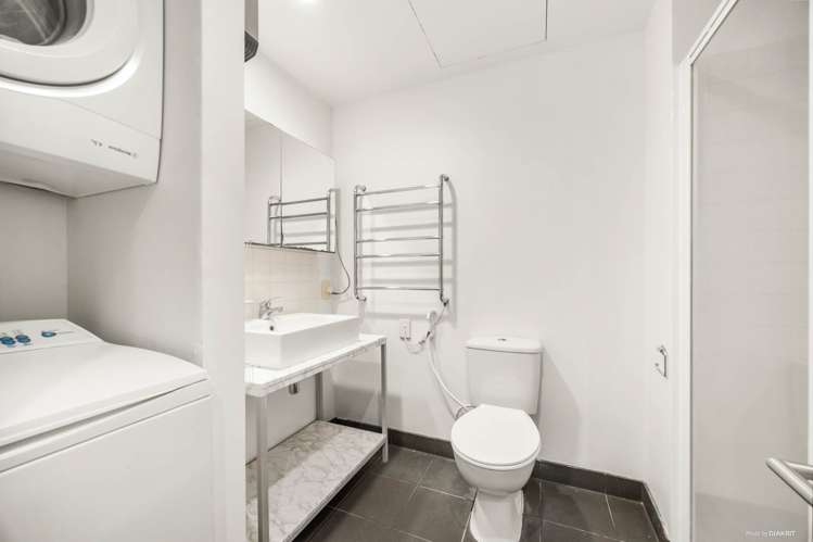 4B/34 Liverpool Street City Centre_12