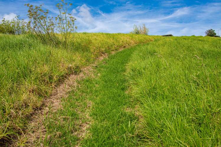 6 Emay Crescent Pahi_18