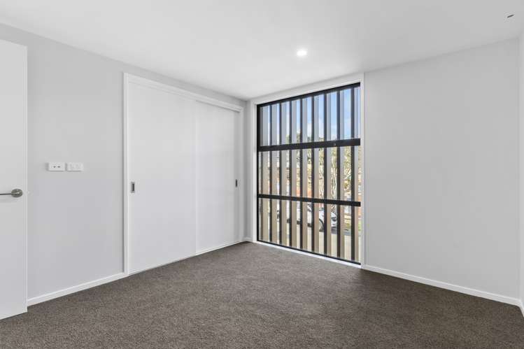 5a Range View Road Mount Albert_5