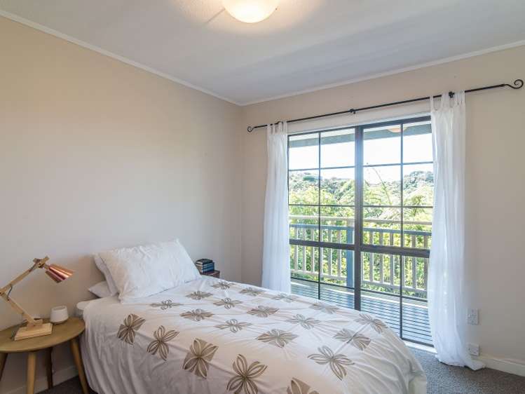 91 Percy Dyett Drive Karori_8