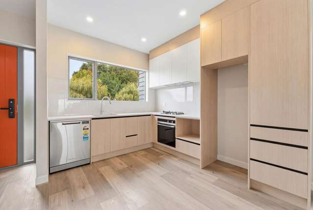 6 Te Taiheke Road Papakura_4