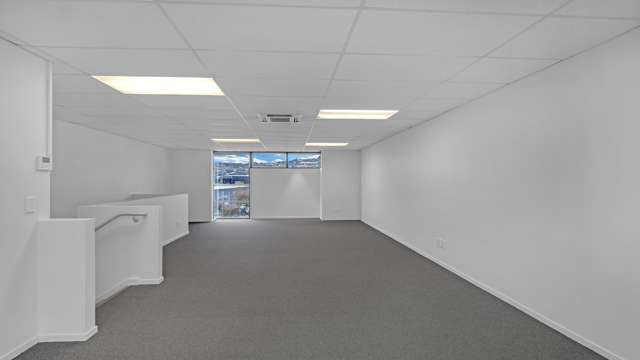 8/27 Waterman Place Ferrymead_2