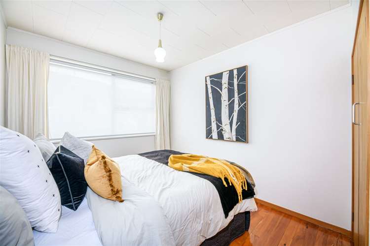 23 Finlow Drive Te Atatu South_9