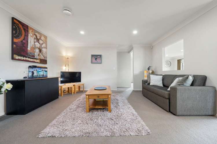 35 Turnberry Drive Wattle Downs_9