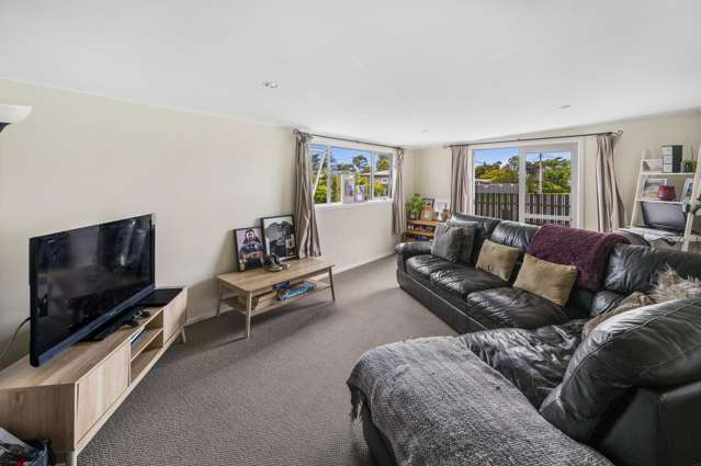 14 Read Crescent Clive_3