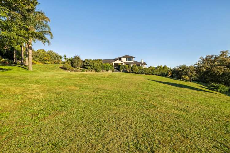 86 MacWhinney Drive Drury_12