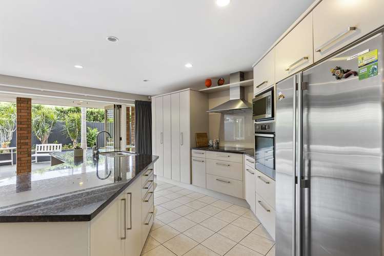 2 Vinograd Drive Te Atatu Peninsula_6