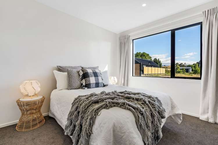 57 Magnum Drive Cromwell_12