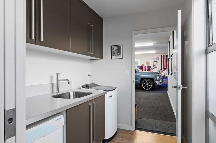 1 Charteris Rise Riverdale_17