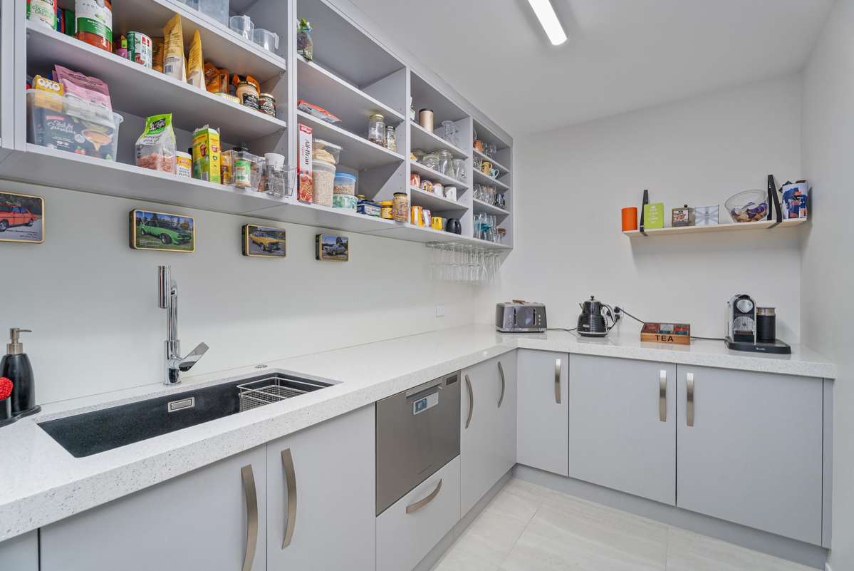 15 Whitby Avenue_5
