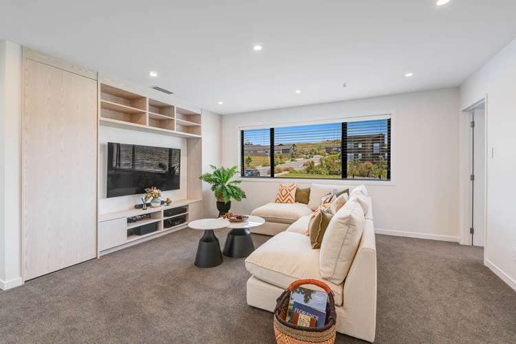 8 Kikorangi Drive Wainui_18