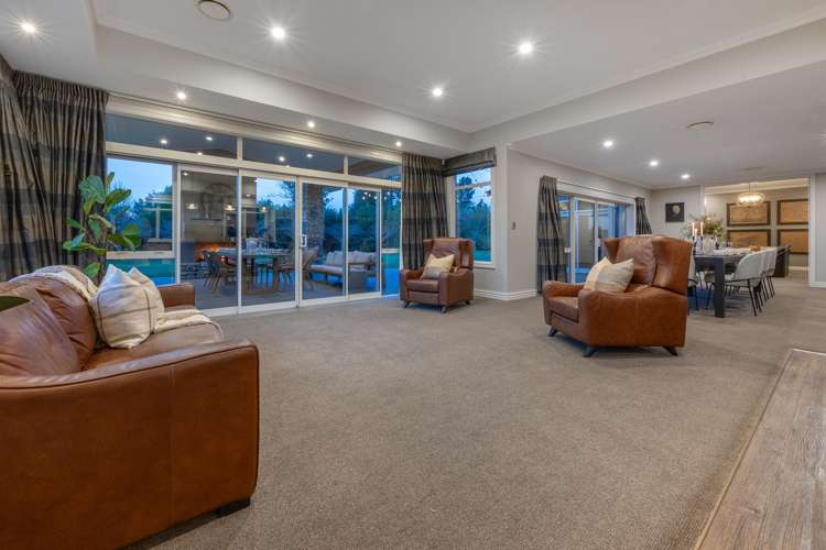 1097 Queen Street East Levin_28